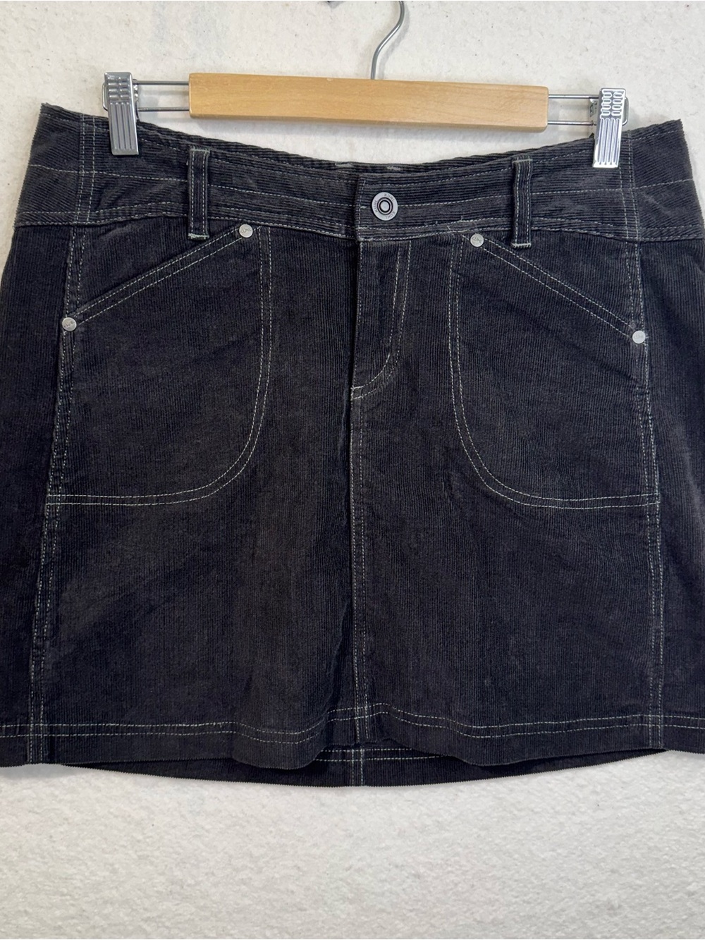 Kuhl Dark Gray Corduroy Mini Skirt Contrast Stitching Gorpcore Outdoor Indie 10